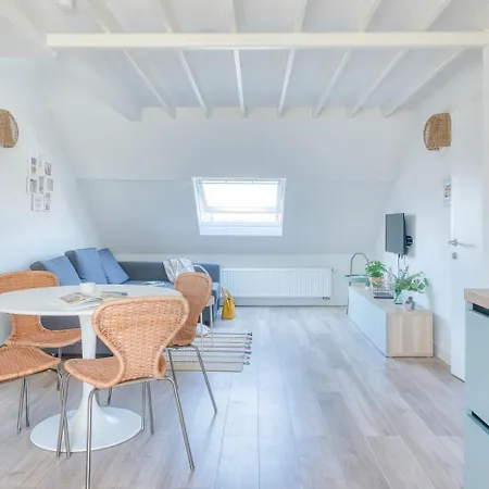 Bright Duplex Close To The Oostende