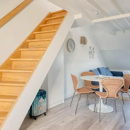 Appartement Bright Duplex Close To The