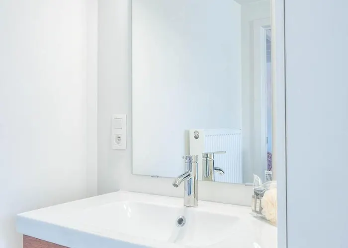 Bright Duplex Close To The דירה אוסטנדה