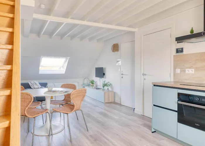 דירה Bright Duplex Close To The אוסטנדה